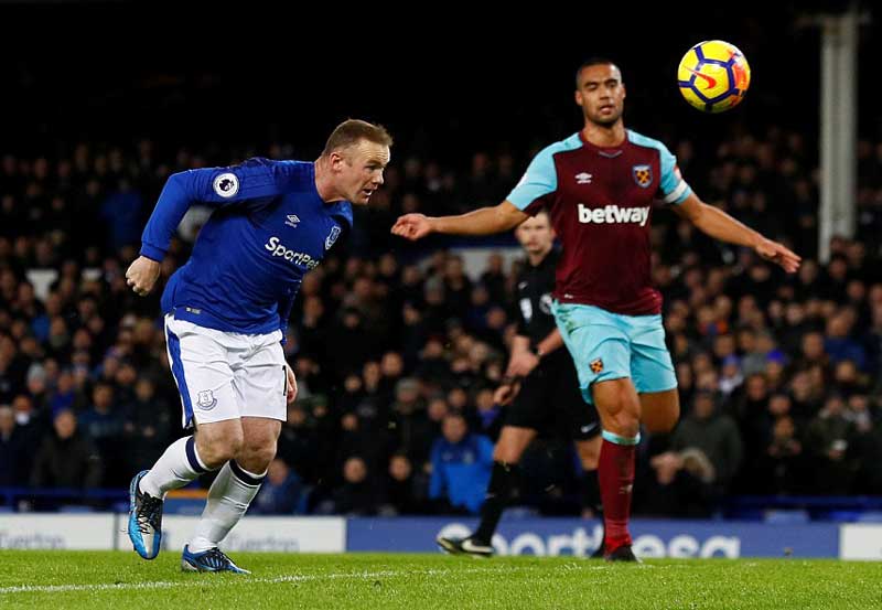 Rooney Hatrick West Ham