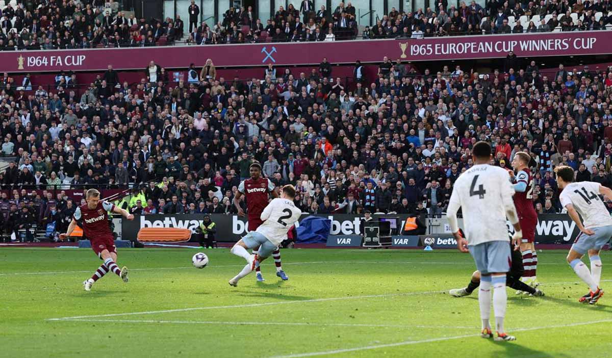 Here We Go Again – Season 67 as a West Ham Fan begins with a 5.30 kick off on Saturday for the visit of Aston&nbsp;Villa